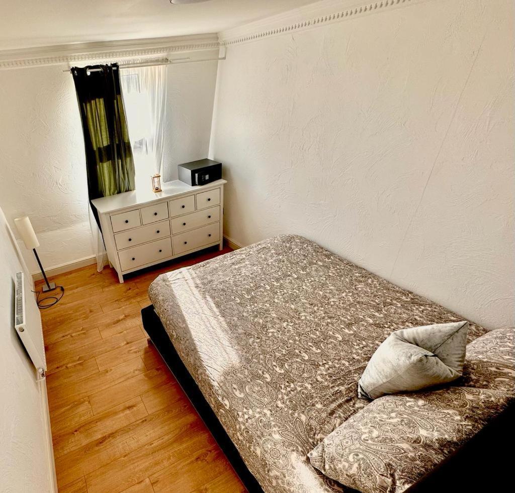 Flat 3 Stay In Aldgate Apartments ลอนดอน ภายนอก รูปภาพ